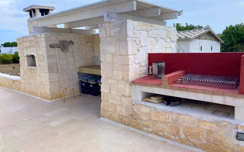 Villa in vendita con trulli e piscina ,c/da San Benedetto, Ostuni