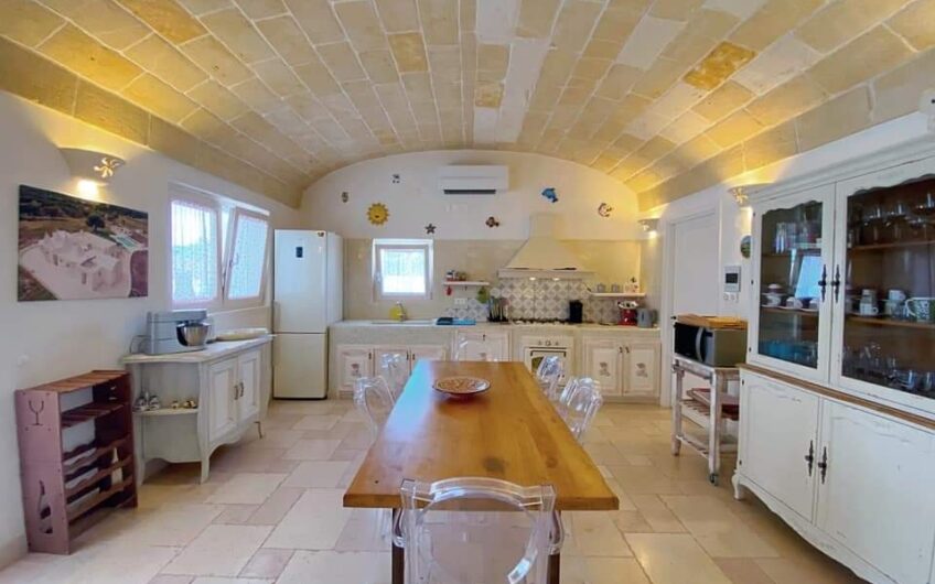 Villa in vendita con trulli e piscina ,c/da San Benedetto, Ostuni