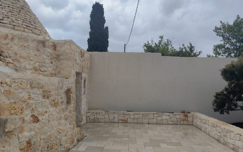 Villa di nuova costruzione con piscina e trullo, contrada San Benedetto, Ostuni