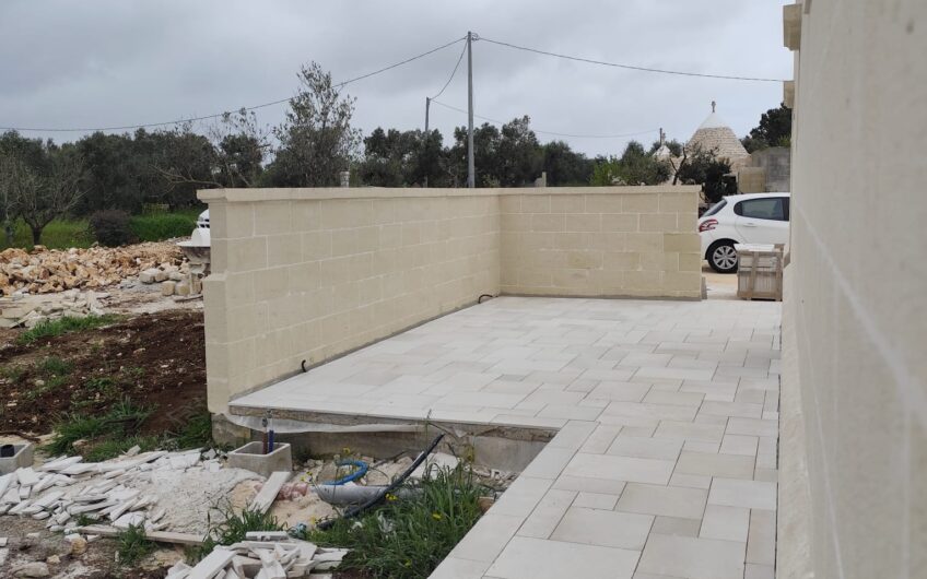Villa di nuova costruzione con piscina e trullo, contrada San Benedetto, Ostuni